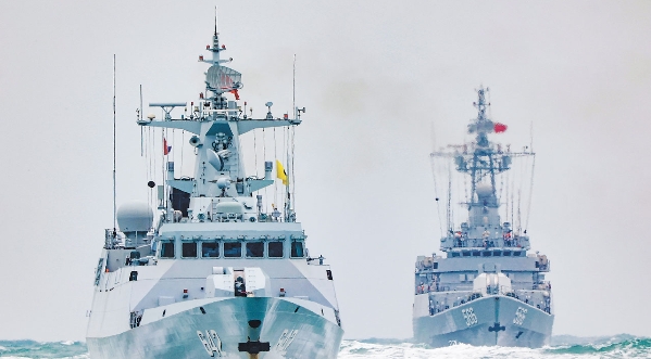 海军某护卫舰支队组织舰艇编队开展多科目实战化训练