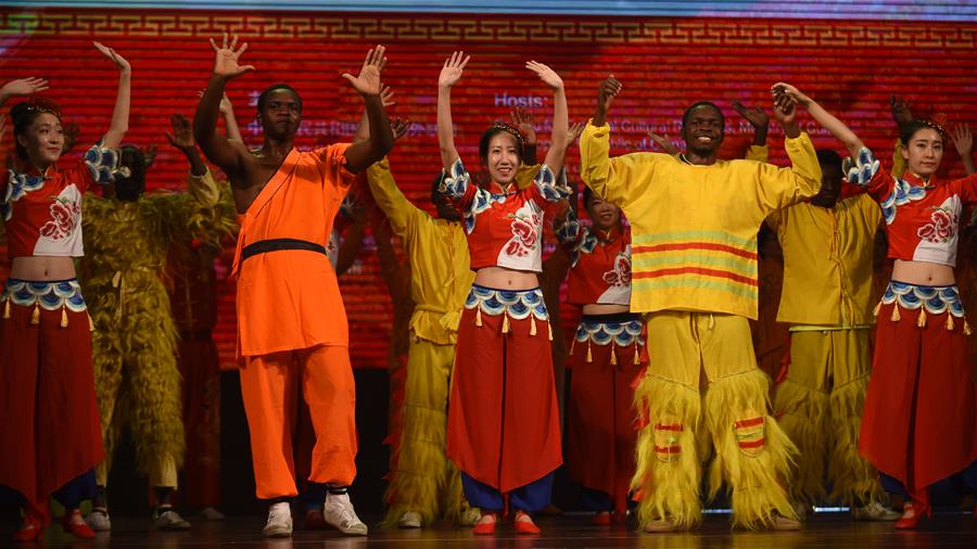 CHINA-DALIAN-AFRICAN TRAINEES-LION DANCE(CN)