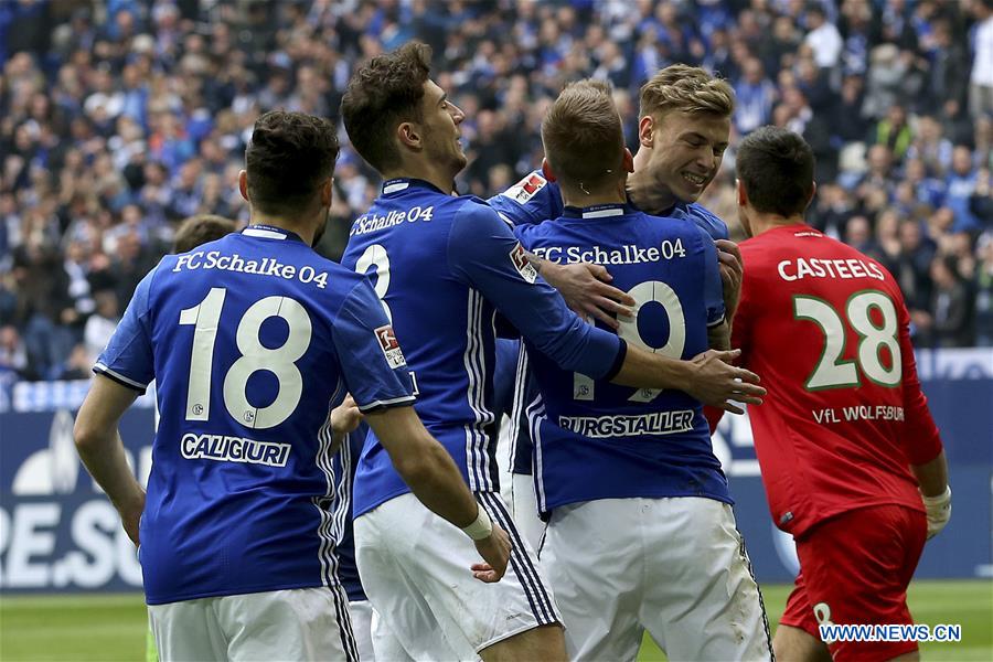 (SP)GERMANY-COLOGNE-SOCCER-BUNDESLIGA-S04 VS WOB