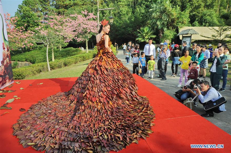 #CHINA-GUANGDONG-QINGYUAN-LEAF DRESS (CN)