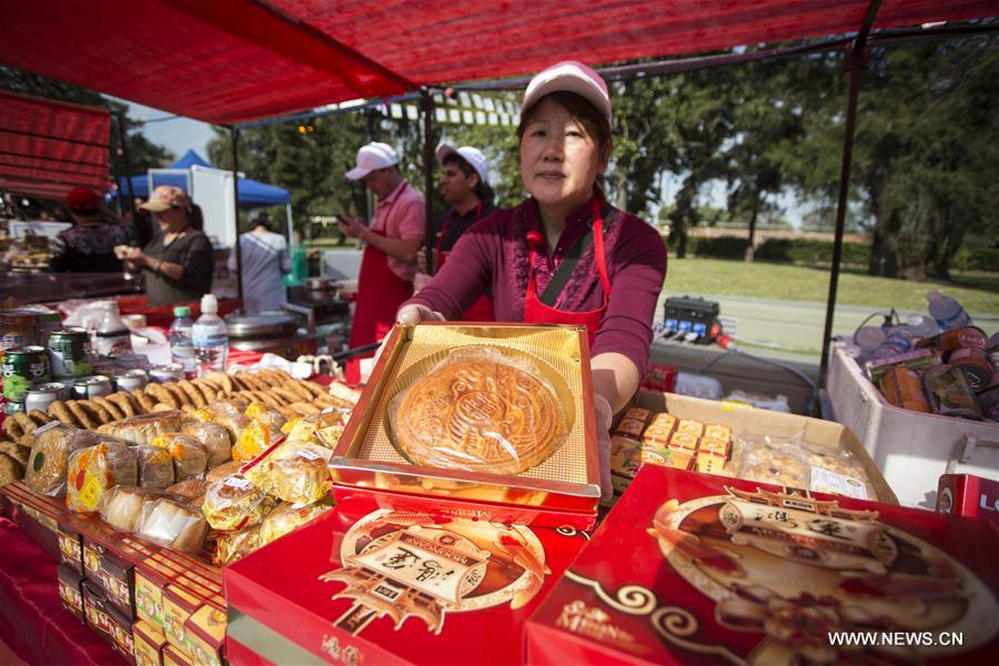 Buenos Aires hosted on Saturday celebration of Mid-Autumn Festival with music, gastronomy and typical dances of China.