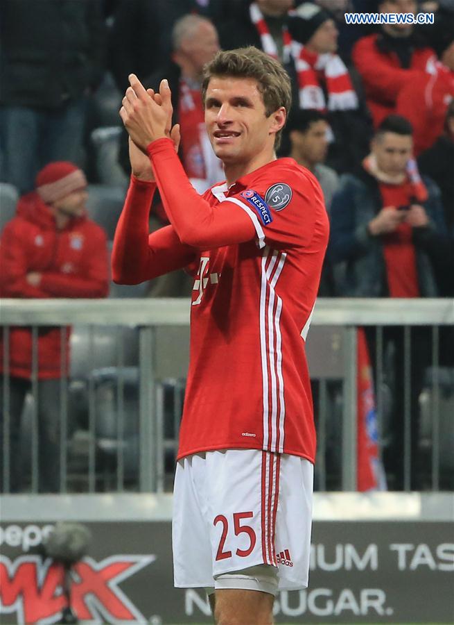 Bayern Munich's Thomas Mueller claps during the first leg match of Round of 16 of European Champions League between Bayern Munich and Arsenal in Munich, Germany, on Feb. 15, 2017. 