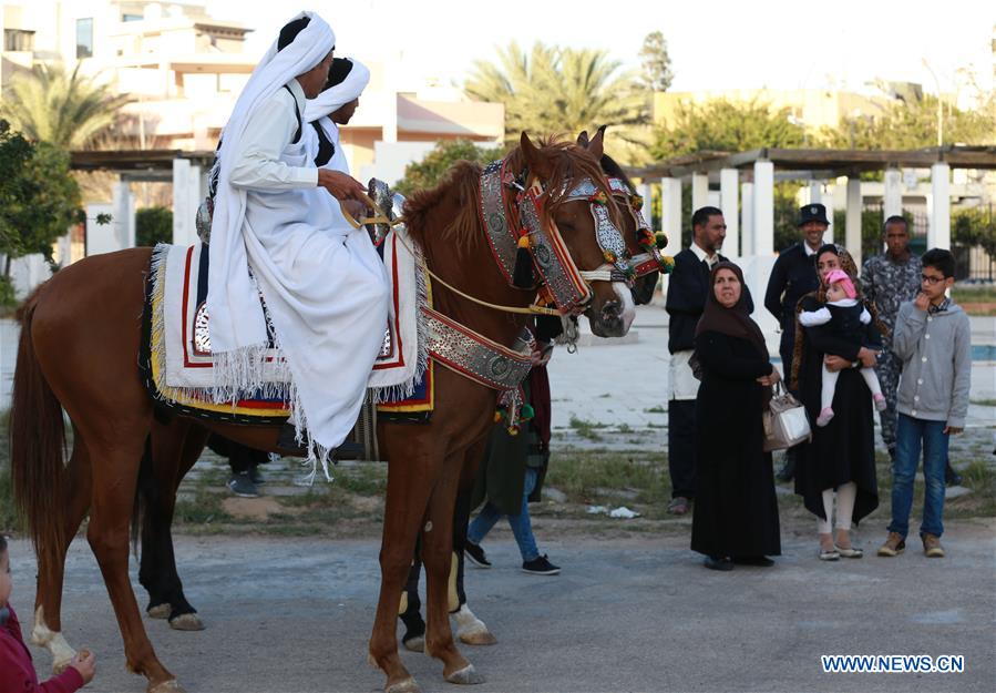 LIBYA-TRIPOLI-TRADITIONAL DRESS