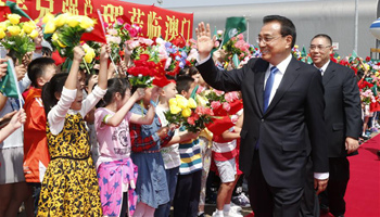 China Focus: Premier Li starts Macao visit, vows support for local development