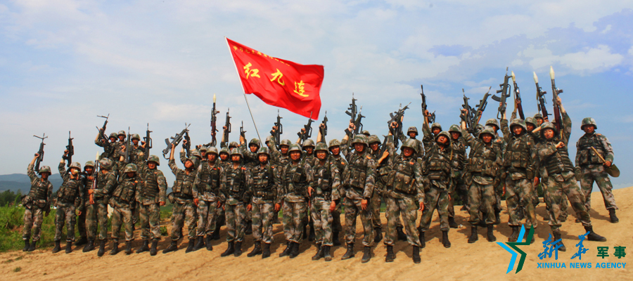 ↑資料圖片：2014年6月，陸軍第16集團軍“模範紅五團”的“紅九連“作為主攻連，取得紅藍對抗勝利。楊再新 攝