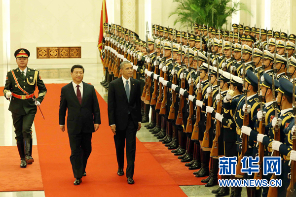 11月12日，國家主席習近平在北京人民大會堂與來訪的美國總統奧巴馬舉行會談。會談前，習近平在人民大會堂北大廳舉行儀式，歡迎奧巴馬對中國進行國事訪問。新華社記者 劉衛兵攝