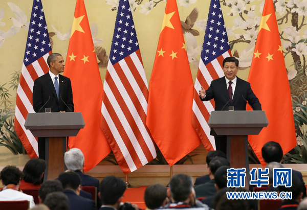 11月12日，國家主席習近平在北京人民大會堂與來訪的美國總統奧巴馬舉行會談。會談後，習近平與奧巴馬共同會見記者。 新華社記者 龐興雷攝