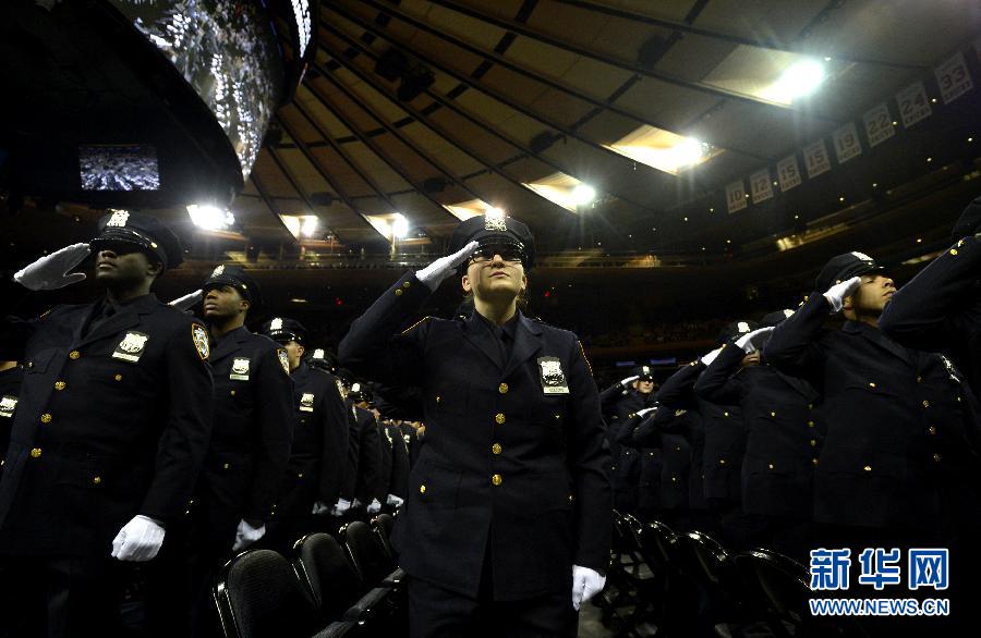 （國際）（2）紐約新警員舉行畢業典禮