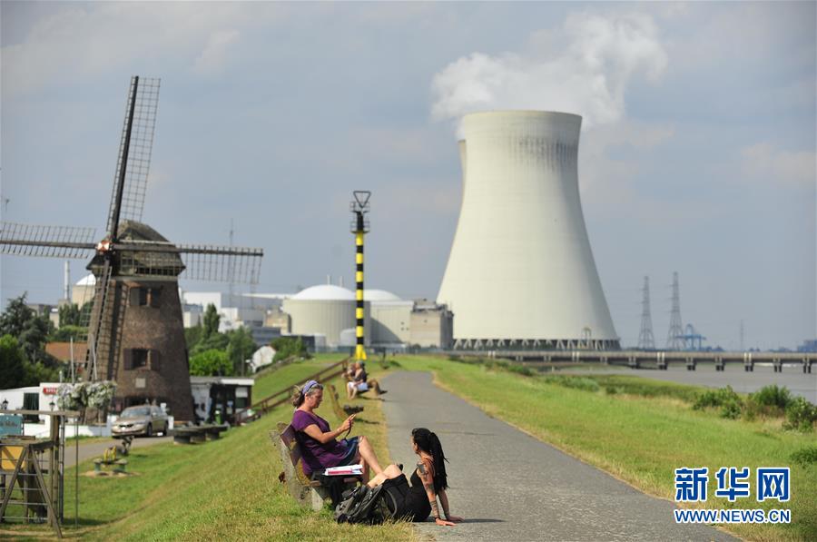 （國際）（1）比利時對境內兩座核電站進行人員撤離