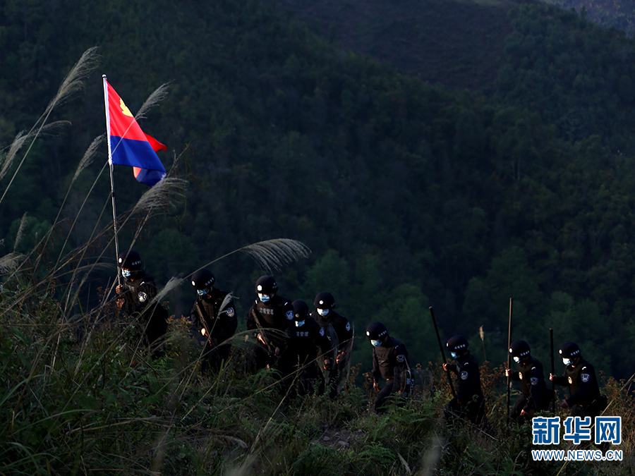 新春走基层|云南戍边民警边境巡逻迎新春