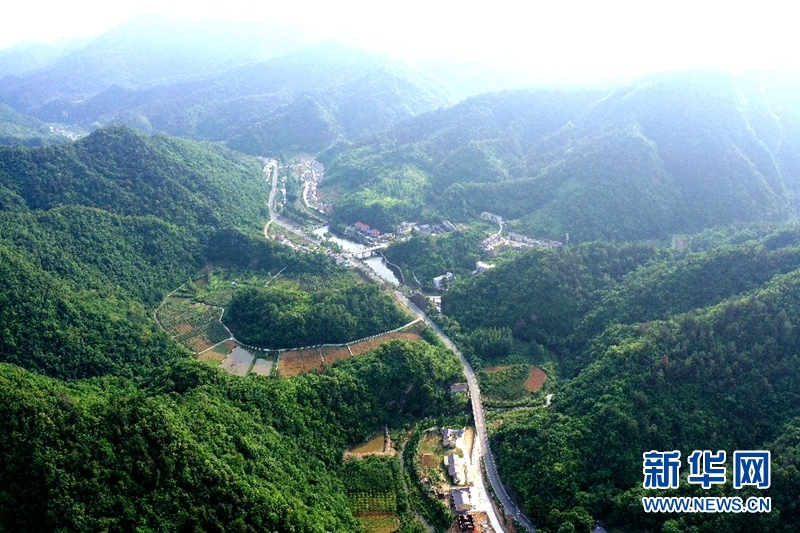 开着汽车看乡村|十竹公路串起十堰西沟乡村旅游经济带