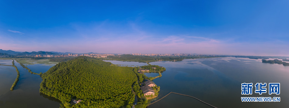 【"飞阅"中国】盛夏平天湖 水如一匹练