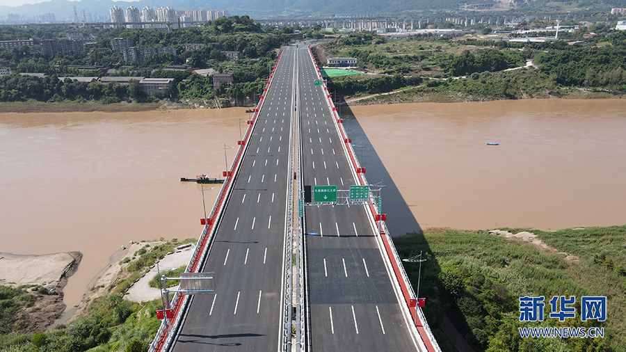 礼嘉嘉陵江大桥是重庆市快速路二横线西段项目的控制性工程,今后北碚