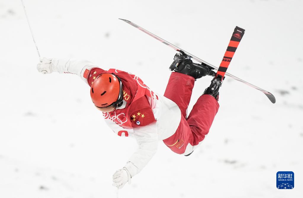 自由式滑雪男子雪上技巧资格赛赛况