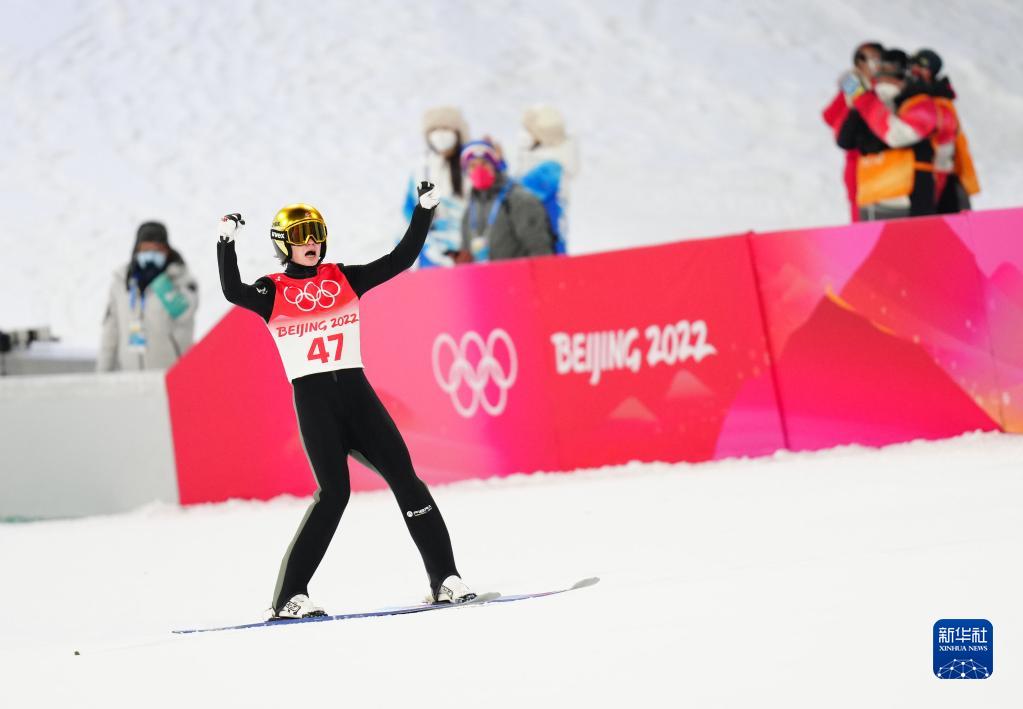 跳台滑雪男子个人大跳台挪威选手夺冠