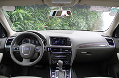 奥迪Q5混动内饰大图