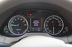 奥迪Q5混动内饰大图