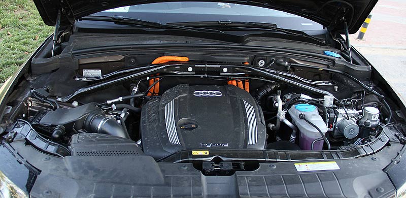 发动机舱中加入了电机