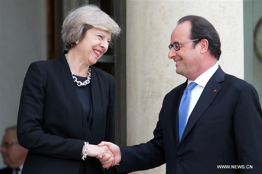 French President Francois Hollande on Thursday called on Britain to prepare for talks to leave the European Union(EU) as soon as possible. 