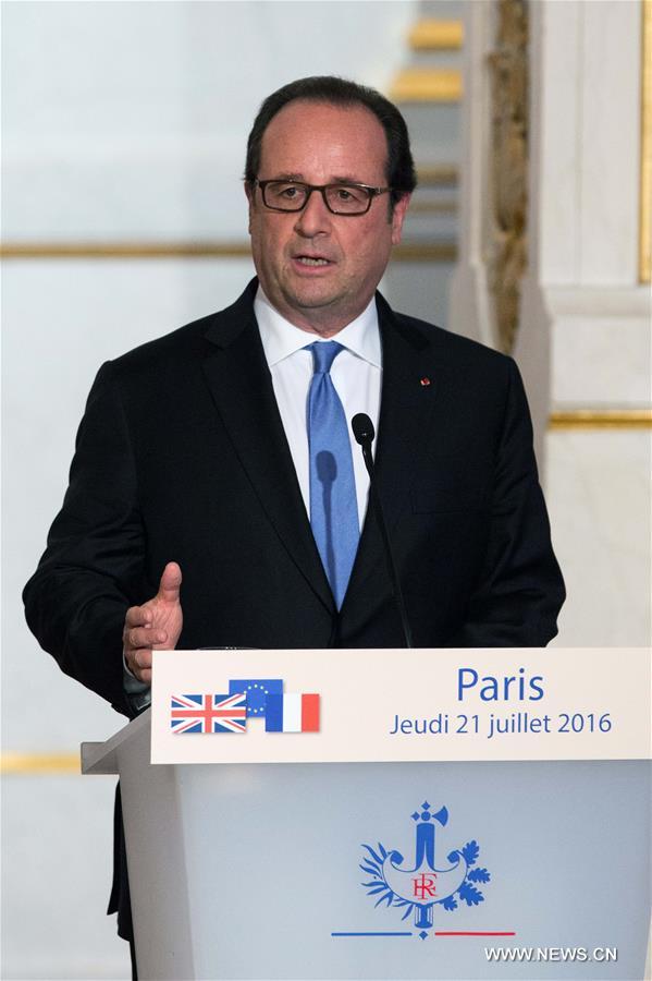French President Francois Hollande on Thursday called on Britain to prepare for talks to leave the European Union(EU) as soon as possible. 