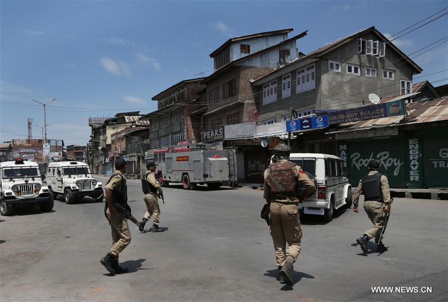 KASHMIR-SRINAGAR-GUNFIGHT