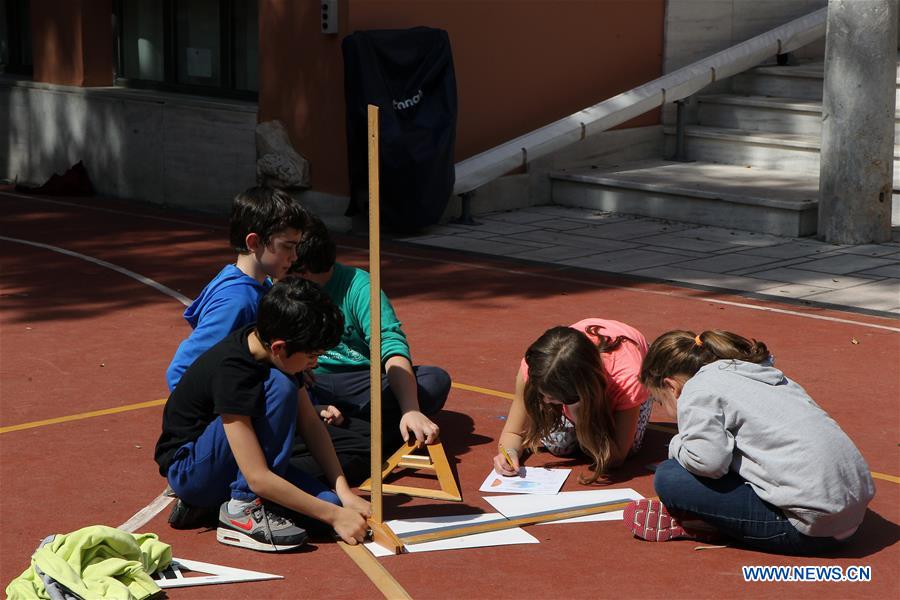 GREECE-ATHENS-STUDENT EXPERIMENT-EARTH'S CIRCUMFERENCE-RECALCULATION