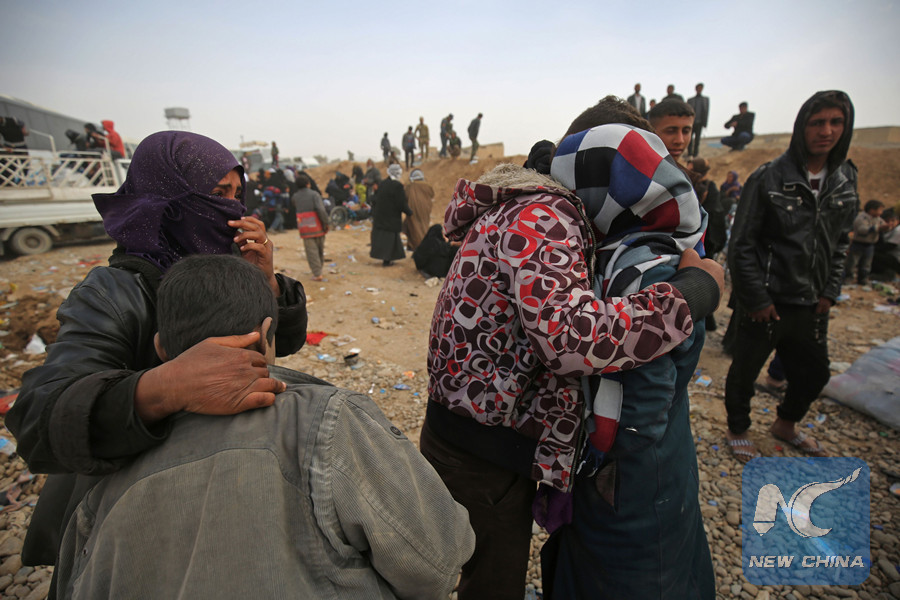 Iraqi Forces Evacuate Civilians From Western Mosul Amid Heavy Clashes Xinhua Englishnewscn
