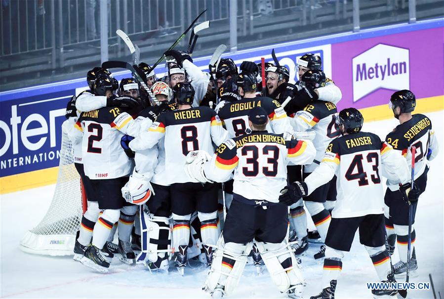 (SP)GERMANY-COLOGNE-ICE HOCKEY-WORLD CHAMPIONSHIPS-PRELIMINARY ROUND-GROUP A-USA VS GER