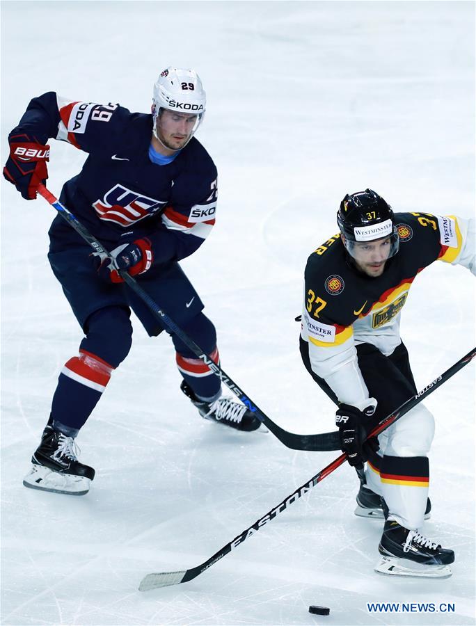 (SP)GERMANY-COLOGNE-ICE HOCKEY-WORLD CHAMPIONSHIPS-PRELIMINARY ROUND-GROUP A-USA VS GER