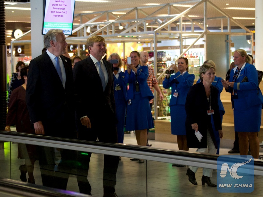 Dutch King Flies As Klm Co Pilot Xinhua Englishnewscn 