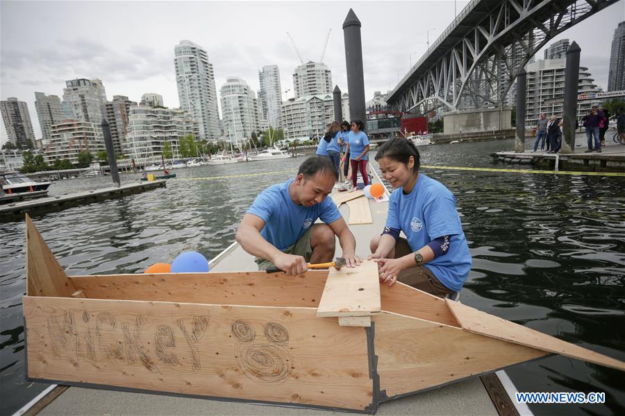 CANADA-VANCOUVER-PLYWOOD BOAT RACE