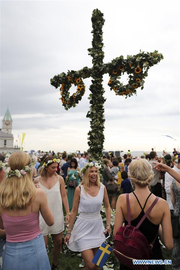 Annual Swedish Midsummer Festival celebrated in Manhattan Xinhua