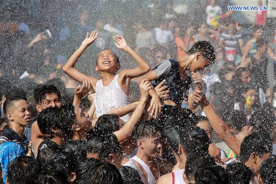 PHILIPPINES-SAN JUAN CITY-WATTAH-WATTAH FESTIVAL