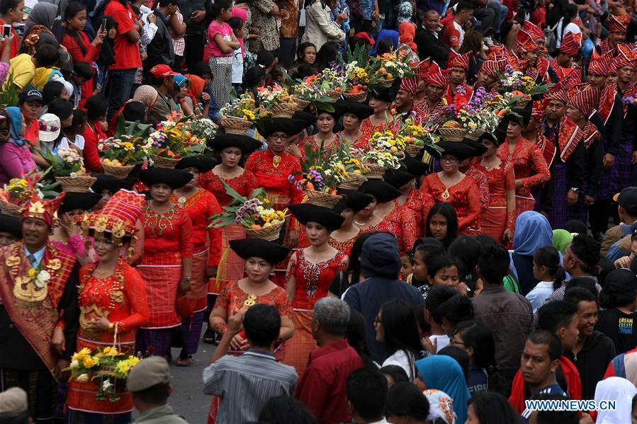 INDONESIA-NORTH SUMATRA-FRUITS AND FLOWER FESTIVAL