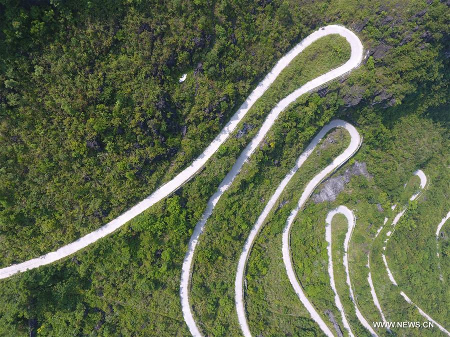 CHINA-GUANGXI-COUNTRY ROAD (CN)