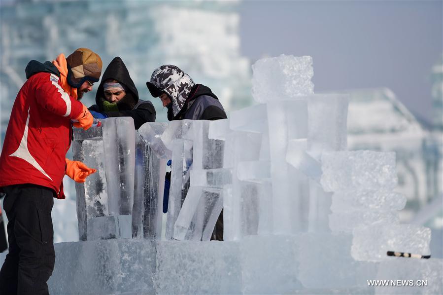 CHINA-HARBIN-ICE SCULPTURE-COMPETITION (CN)