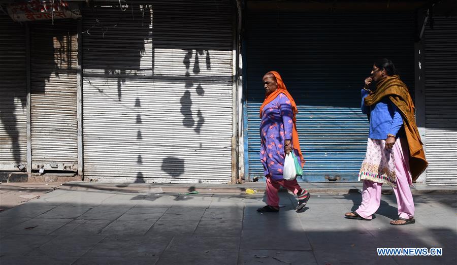 INDIA-NEW DELHI-SHOPS-CLOSED