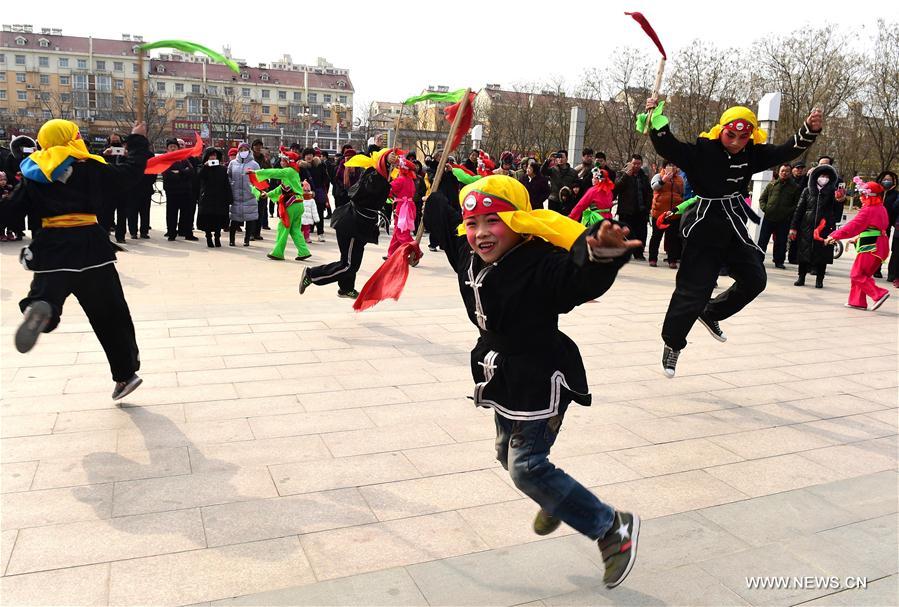 #CHINA-SPRING FESTIVAL-FOLK FAIR (CN)