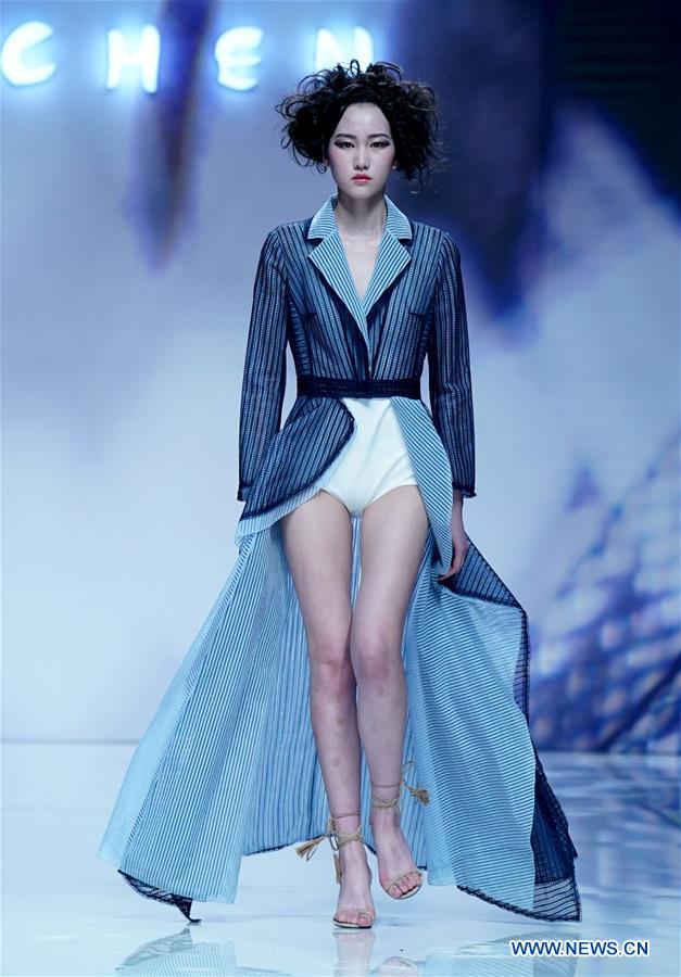 Creations Designed By Chen Yekui Presented During China Fashion Week Xinhua English News Cn