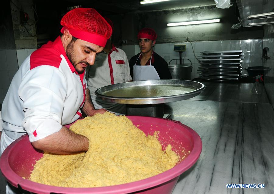 SYRIA-DAMASCUS-HARESA CAKE