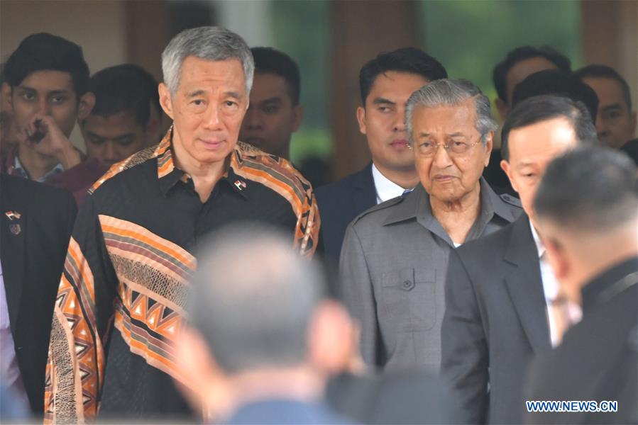 MALAYSIA-SINGAPORE-PM-MEETING