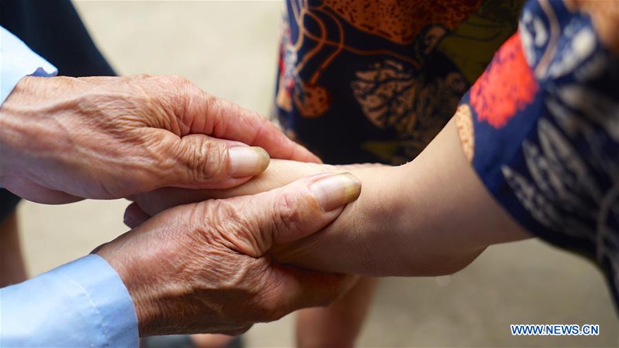 CHINA-JIANGXI-XINYU-FATHER-DISABLED DAUGHTER-STORY (CN)