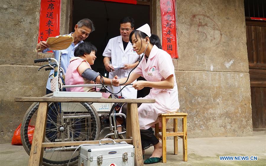 CHINA-JIANGXI-XINYU-FATHER-DISABLED DAUGHTER-STORY (CN)