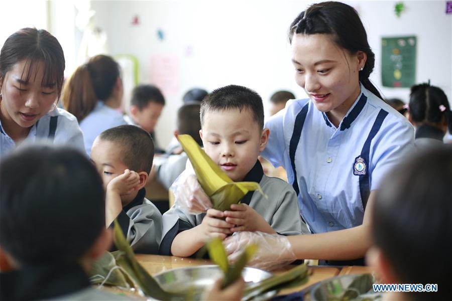 CHINA-HEBEI-DRAGON BOAT FESTIVAL-CELEBRATIONS (CN)