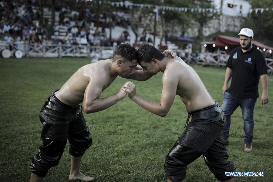 GREECE-THESSALONIKI-OIL WRESTLING COMPETITION