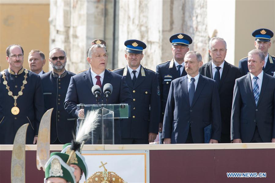 HUNGARY-BUDAPEST-PM-GRADUATION CEREMONY