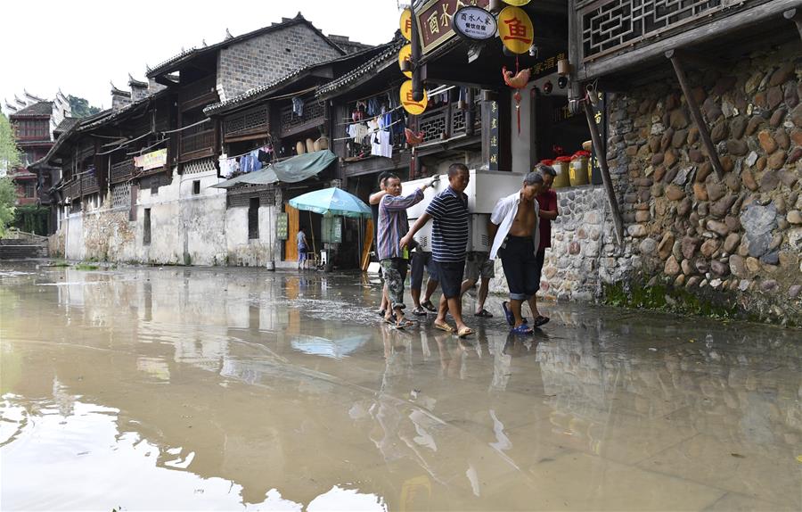 #CHINA-SOUTHERN PROVINCES-HEAVY RAIN (CN)