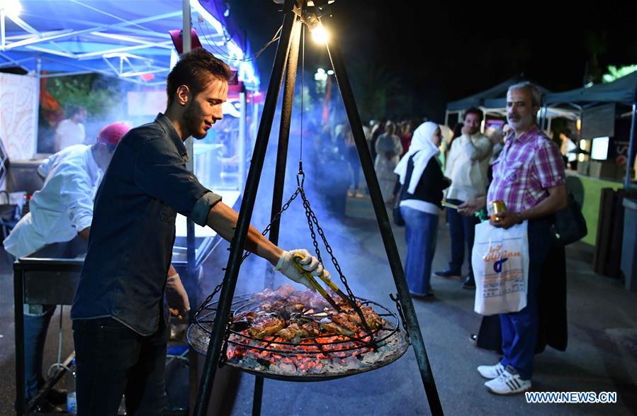 SYRIA-DAMASCUS-FOOD-STREET