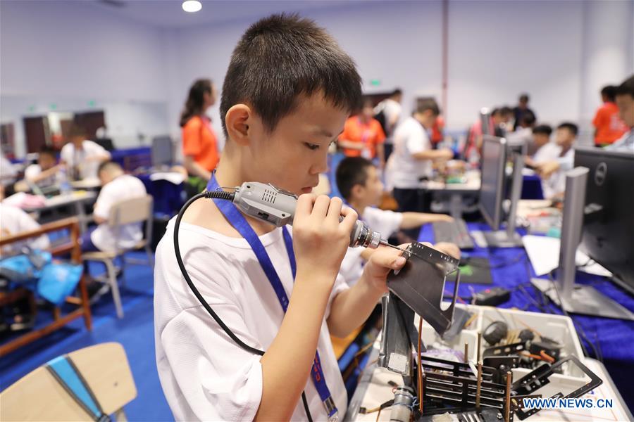 CHINA-GUIYANG-ADOLESCENT ROBOTICS COMPETITION (CN)