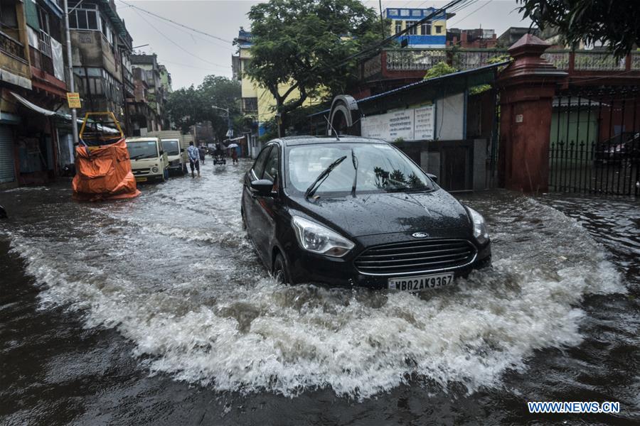 INDIA-KOLKATA-HEAVY RAIN